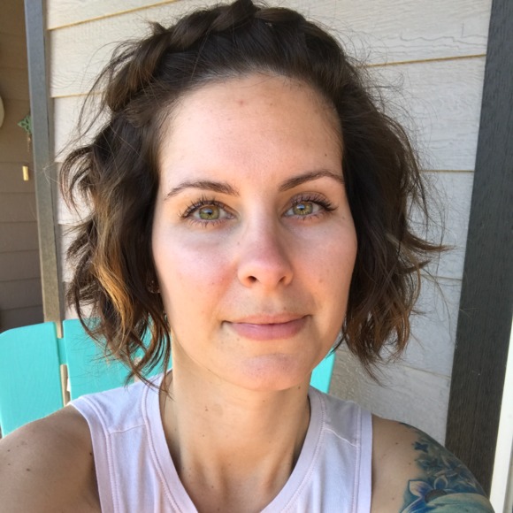 Meet your Posher, Alisa - Picture 1 of 1